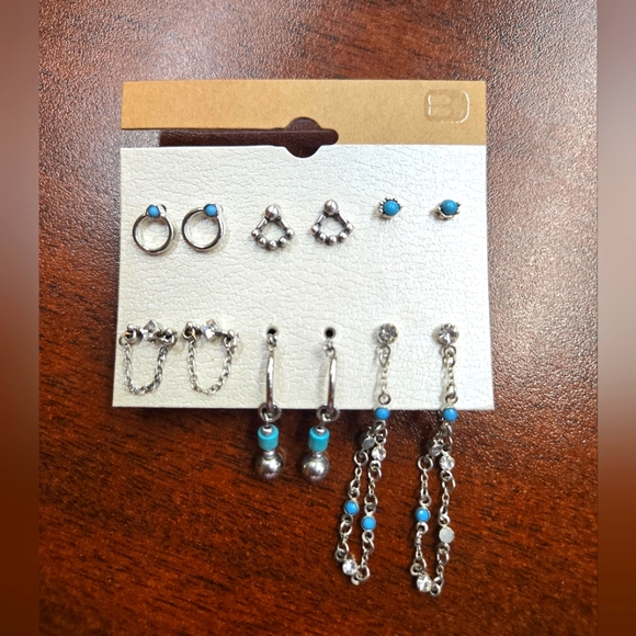 Buckle Jewelry - Silver and Blue Earring Set